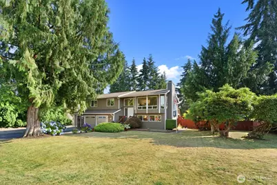 1018 154th Place SW, Lynnwood, WA 98037 - Photo 2