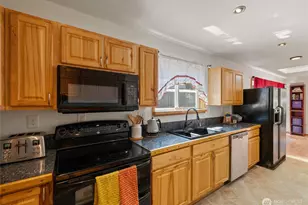 870 W Lost Lake Rd, Shelton, WA 98584 - Photo 10