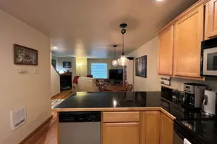 1121 N 94th St, Seattle, WA 98103 - Photo 4