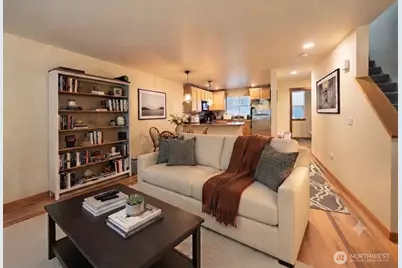1121 N 94th Street #B, Seattle, WA 98103 - Photo 6