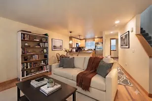 1121 N 94th St, Seattle, WA 98103 - Photo 6