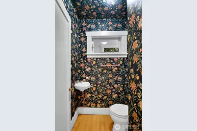 910 11th Avenue E, Seattle, WA 98102 - Photo 14