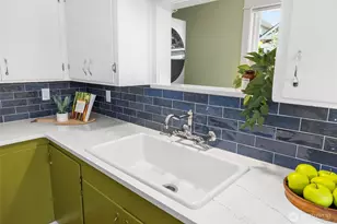 612 S 3rd St, La Conner, WA 98257 - Photo 12