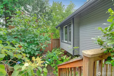 7418 8th Avenue NW, Seattle, WA 98117 - Photo 12