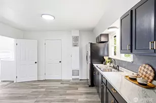 8421 S D Street S, Tacoma, WA 98444 - Photo 8