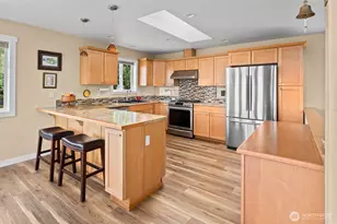 1243 Farragut Dr, Coupeville, WA 98239 - Photo 12