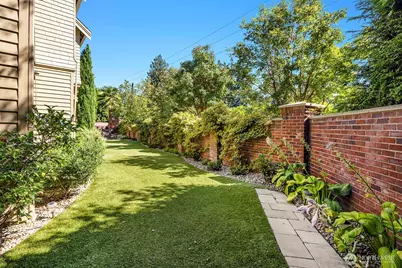 805 92nd Avenue NE, Bellevue, WA 98004 - Photo 38