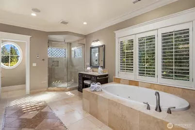 805 92nd Avenue NE, Bellevue, WA 98004 - Photo 22