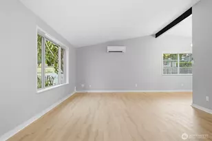 101 161st St SE, Bothell, WA 98012 - Photo 2