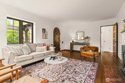 2459 24th Avenue E, Seattle, WA 98112 - Photo 4