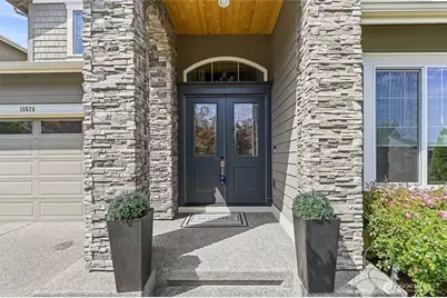 13628 NE 133rd Place, Kirkland, WA 98034 - Photo 2