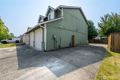 11204 172nd Street E, Puyallup, WA 98374 - Photo 36