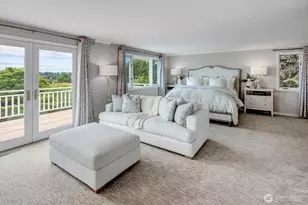 8900 NE 16th St, Clyde Hill, WA 98004 - Photo 18