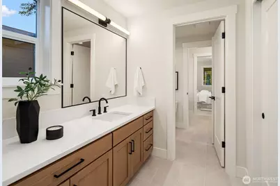 816 165th Avenue NE, Bellevue, WA 98008 - Photo 30