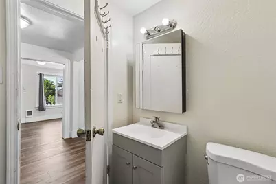 807 Columbia Street, Kelso, WA 98626 - Photo 14
