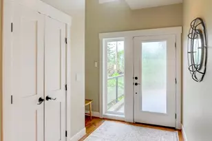 4307 166th Ln SE, Bellevue, WA 98006 - Photo 2