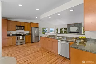 16639 SE 26th Pl, Bellevue, WA 98008 - Photo 12