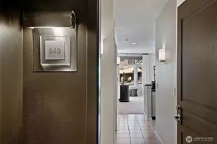 2000 Alaskan Wy, Seattle, WA 98121 - Photo 8