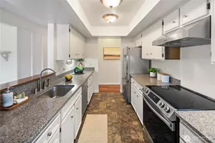 3650 26th Pl W, Seattle, WA 98199 - Photo 10