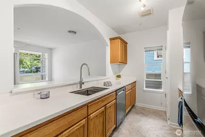 2420 Grand Avenue #101, Everett, WA 98201 - Photo 6
