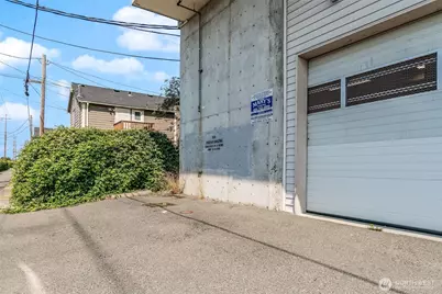 2420 Grand Avenue #101, Everett, WA 98201 - Photo 24