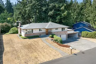 9804 241st Pl SW, Edmonds, WA 98020 - Photo 4