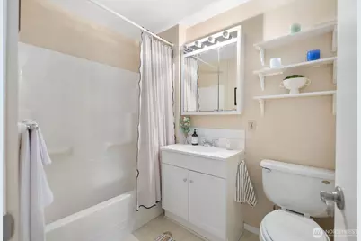 632 13th Avenue E #19, Seattle, WA 98102 - Photo 28