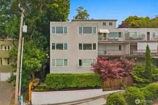632 13th Ave E, Seattle, WA 98102 - Photo 2
