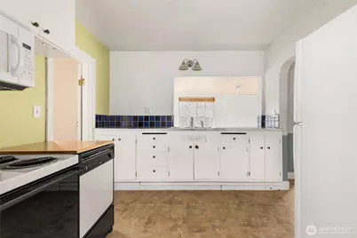 1024 S Director Street, Seattle, WA 98108 - Photo 8