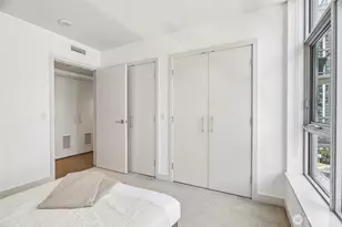 588 Bell St, Seattle, WA 98121 - Photo 12