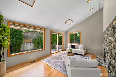 208 Hawthorn Road, Bellingham, WA 98225 - Photo 18