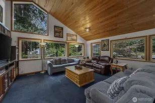 2201 30th St, Bellingham, WA 98225 - Photo 2
