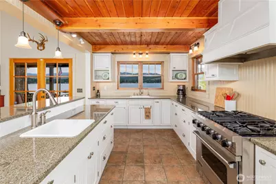 33707 South Shore Drive, Mount Vernon, WA 98274 - Photo 10