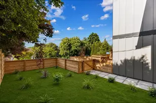 2615 NW 87th St, Seattle, WA 98117 - Photo 10