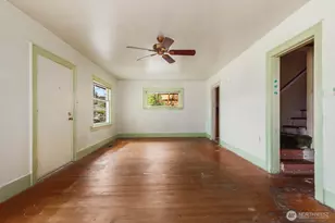 4317 SW Charlestown St, Seattle, WA 98116 - Photo 6