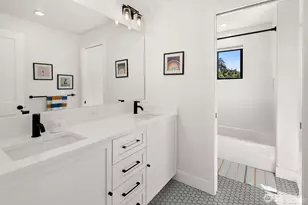 728 W Etruria St, Seattle, WA 98119 - Photo 24