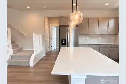 10044 5th Avenue SW, Seattle, WA 98146 - Photo 8