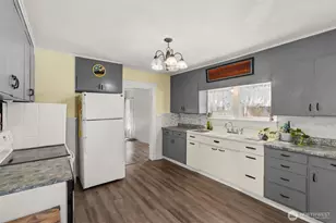 1131 J St, Centralia, WA 98531 - Photo 8