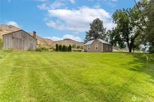 31952 A Hwy 97, Tonasket, WA 98855 - Photo 32