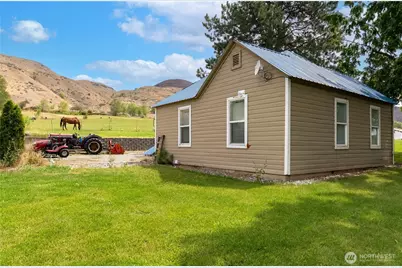 31952 A Highway 97, Tonasket, WA 98855 - Photo 4