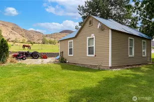 31952 A Hwy 97, Tonasket, WA 98855 - Photo 4