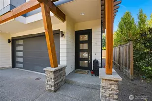 19225 Damson Rd, Lynnwood, WA 98036 - Photo 4