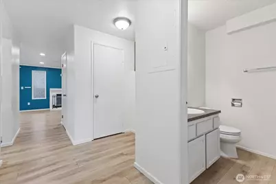 21904 56th Avenue W #B2, Mountlake Terrace, WA 98043 - Photo 4