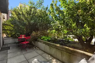 323 Queen Anne Ave N, Seattle, WA 98109 - Photo 18
