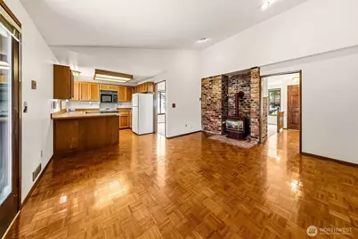 20832 88th Place W, Edmonds, WA 98026 - Photo 14
