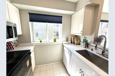 712 E Denny Way #401, Seattle, WA 98122 - Photo 24