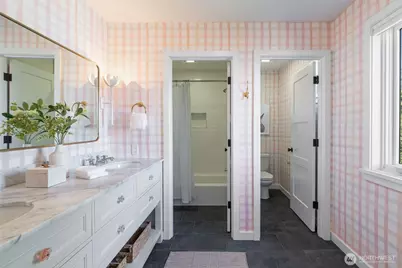 2506 W Halladay Street, Seattle, WA 98199 - Photo 24