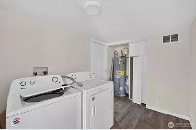 1402 Violet Meadow Street S, Tacoma, WA 98444 - Photo 16