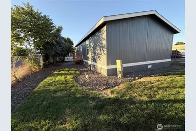 105 W Washington Avenue #2, Yakima, WA 98903 - Photo 2