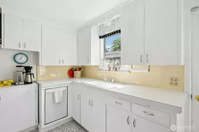1217 S Charlestown Street, Seattle, WA 98108 - Photo 10